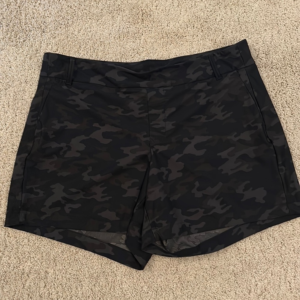 Spanx Camo Sunshine Shorts